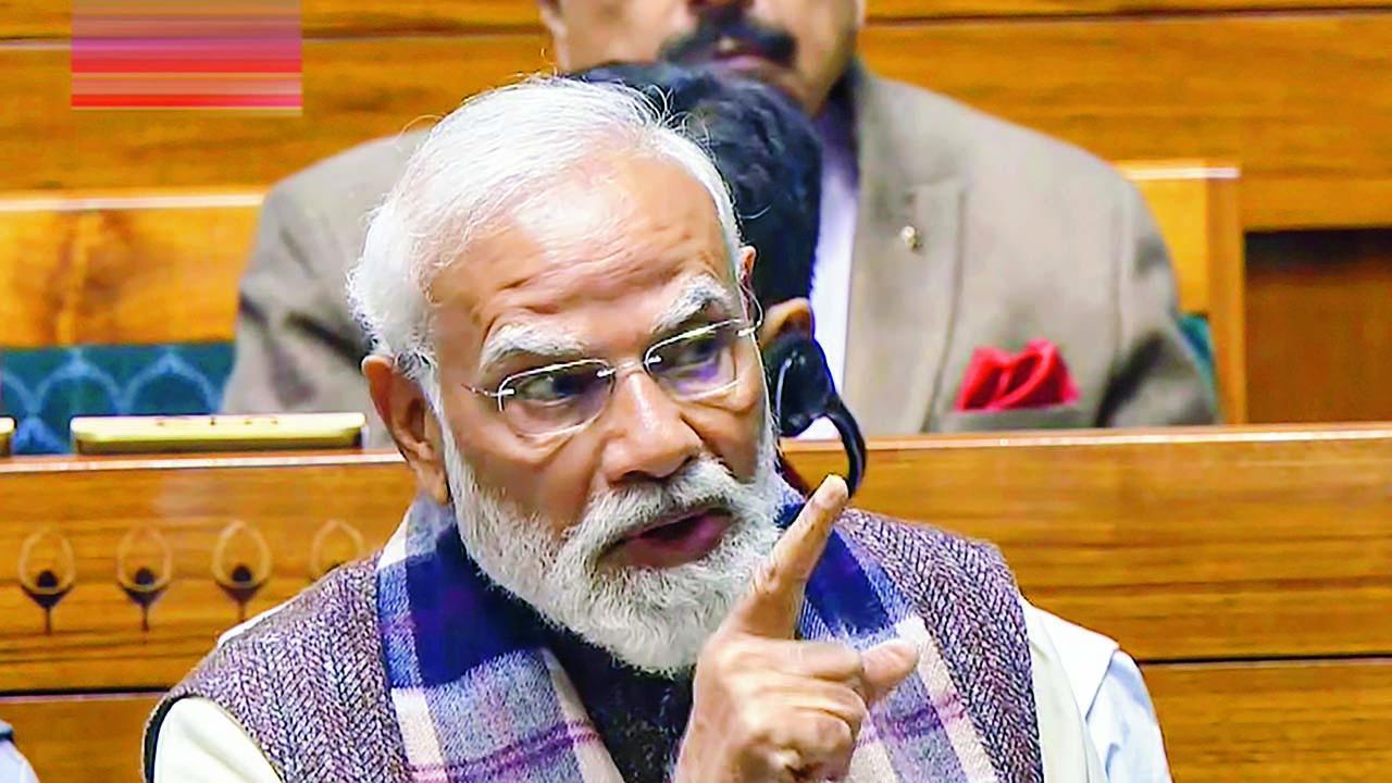 ગઈ કાલે લોકસભામાં નરેન્દ્ર મોદીએ વન્દે માતરમ્ રાષ્ટ્રીય ગીત માટે કૉન્ગ્રેસના ડરપોક વલણને વખોડ્યું હતું.