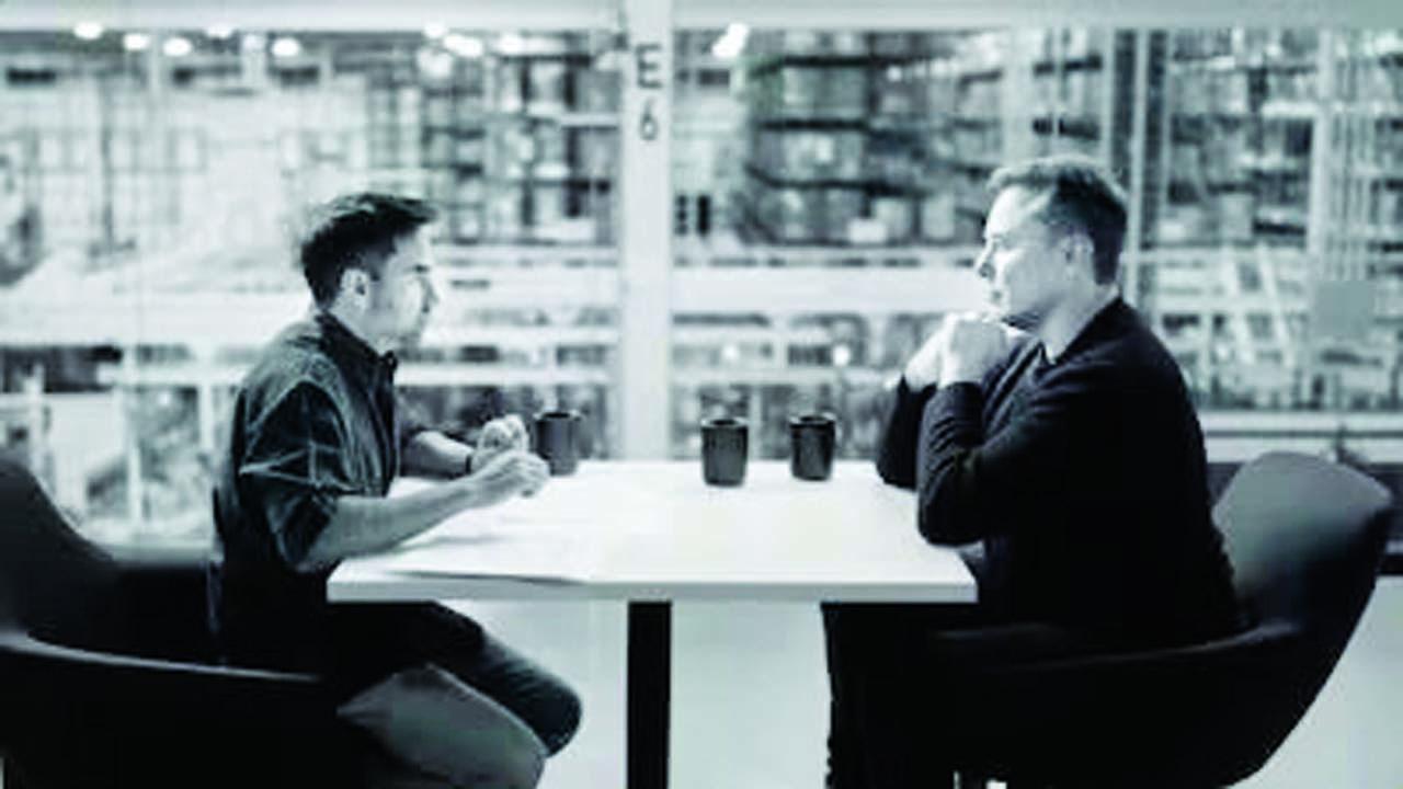 ઝીરોધાના કો-ફાઉન્ડર નિખિલ કામથ સાથે ઇલૉન મસ્ક.