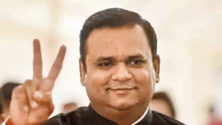 પરિવારવાદને વખોડનારી BJPએ નાર્વેકર પરિવારના ત્રણ સભ્યોને ટિકિટ ફાળવી