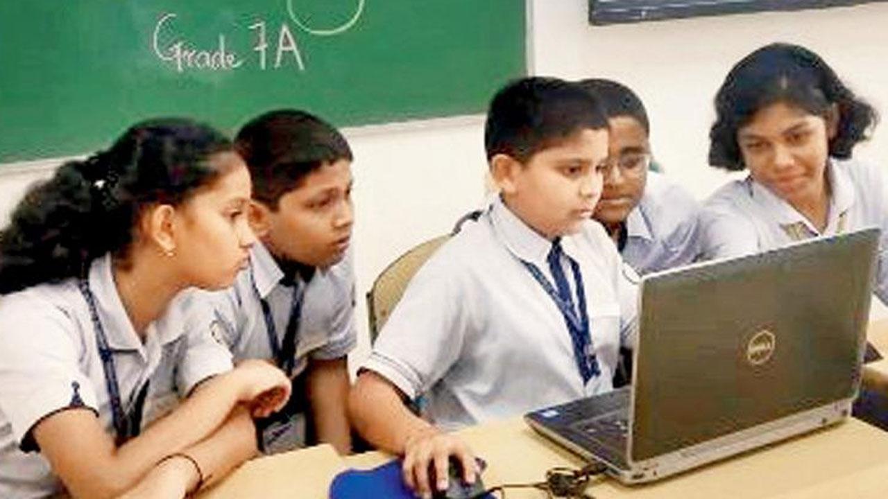 પ્રતીકાત્મક તસવીર