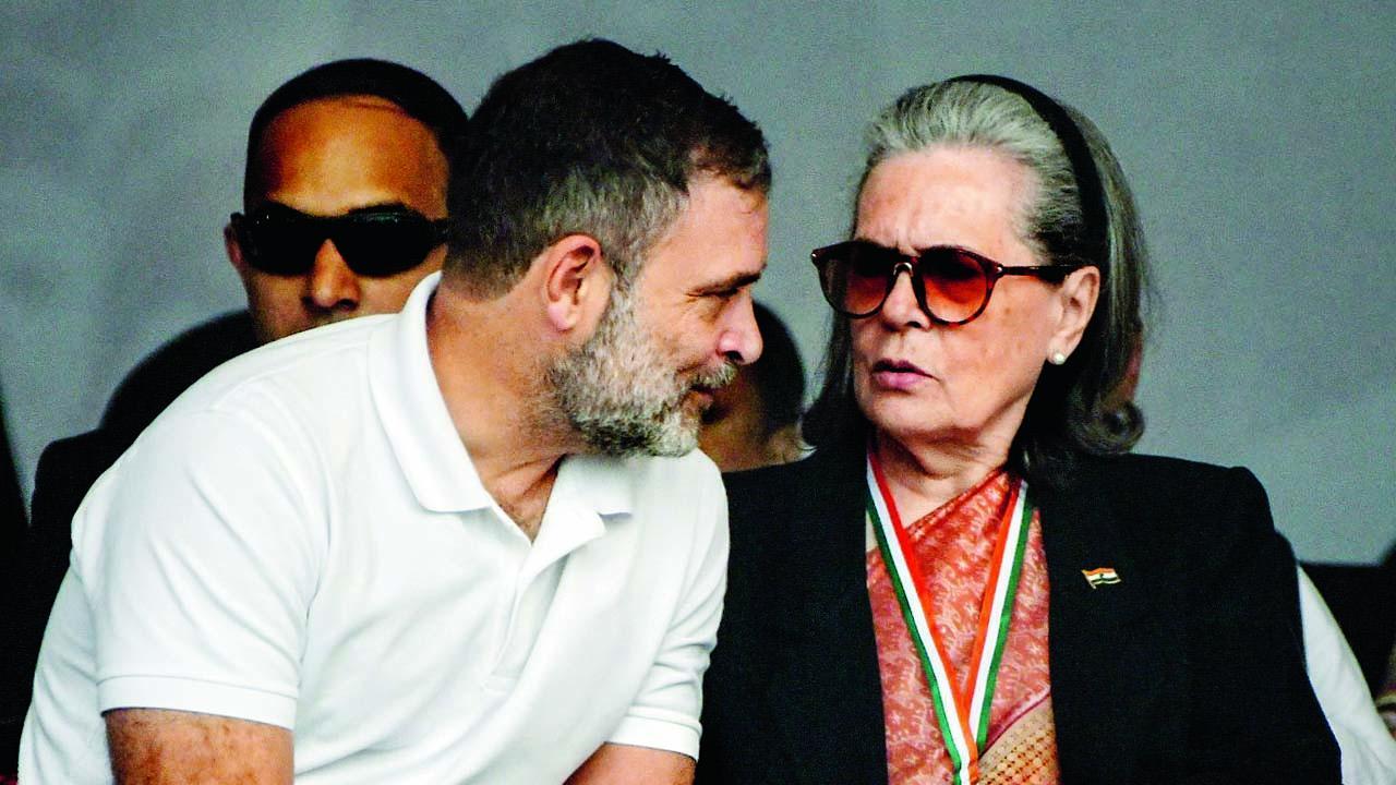 સોનિયા અને રાહુલ ગાંધી