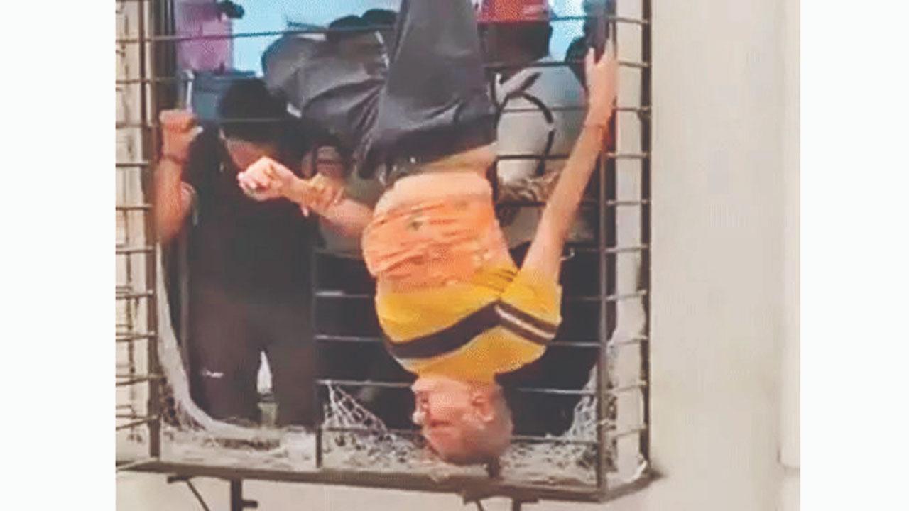 વાઇરલ વિડીયોમાંથી સ્ક્રીનશૉટ