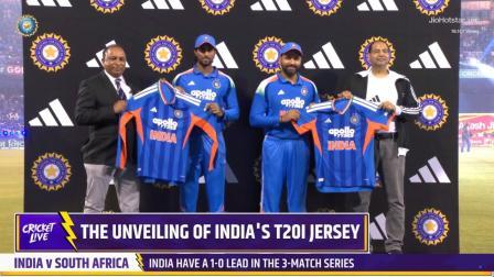 ટીમ ઇન્ડિયાની જર્સીનું અનાવરણ (તસવીર: X) 