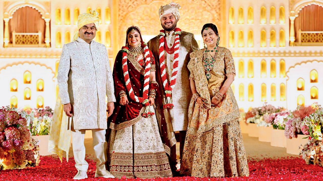 દીકરાના લગ્નપ્રસંગે ગૌતમ અદાણીએ જાહેર કરી ૧૦,૦૦૦ કરોડ રૂપિયાની સખાવત