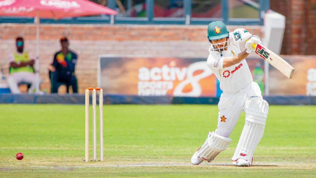 સિકંદર રઝાએ શાનદાર ૬૧ રન ફટકાર્યા હતા