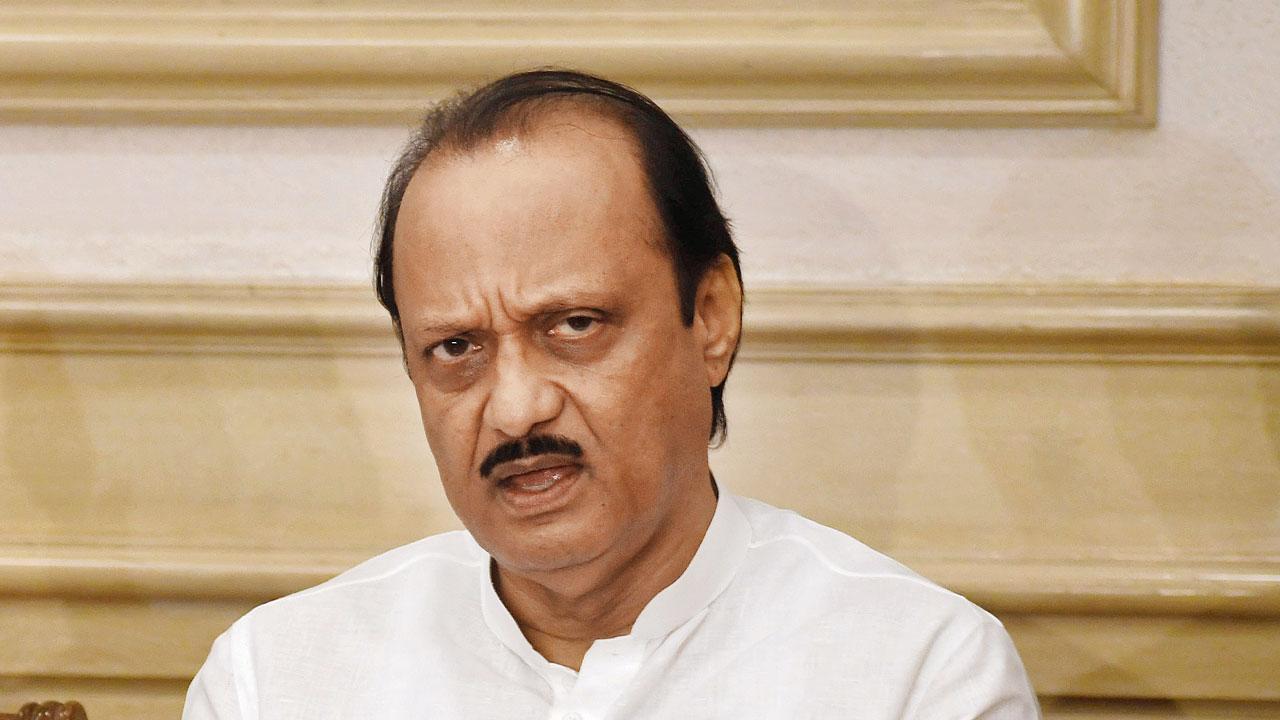 નાયબ મુખ્ય પ્રધાન અજિત પવારે આપી ચીમકી