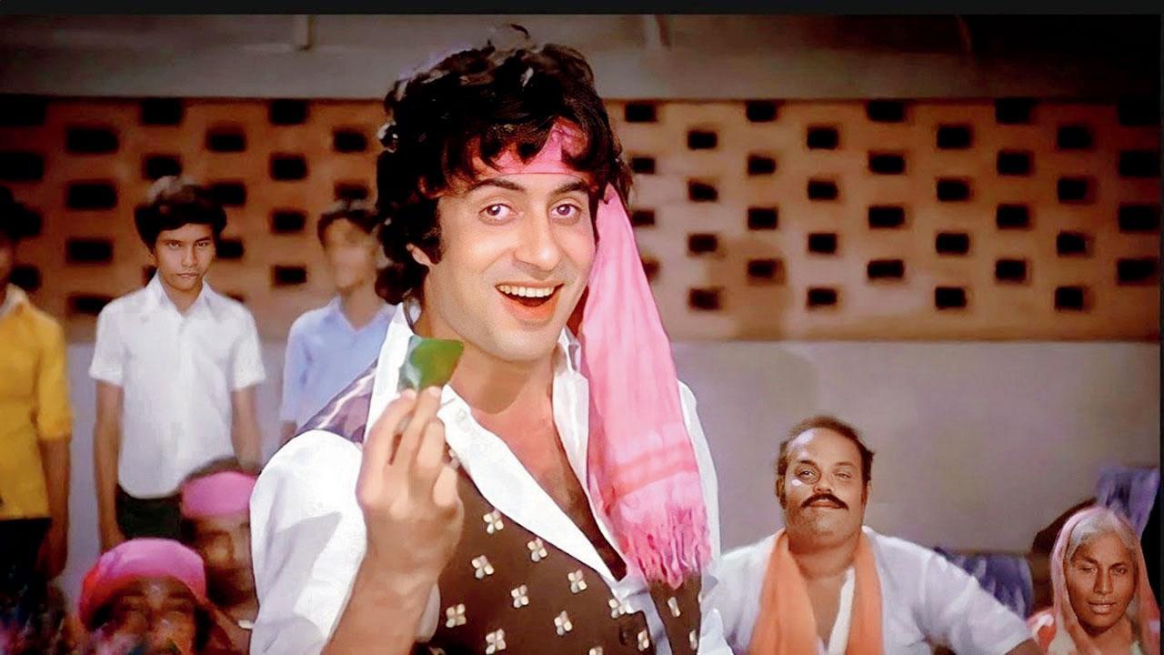  ‘ખઈકે પાન બનારસવાલા...’ સોંગમાં અમિતાભ બચ્ચન