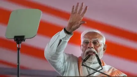 પ્રધાનમંત્રી નરેન્દ્ર મોદી પશ્ચિમ બંગાળના પશ્ચિમ વર્ધમાન જિલ્લાના દુર્ગાપુરમાં જાહેર સભાને સંબોધિત કરી રહ્યા છે.