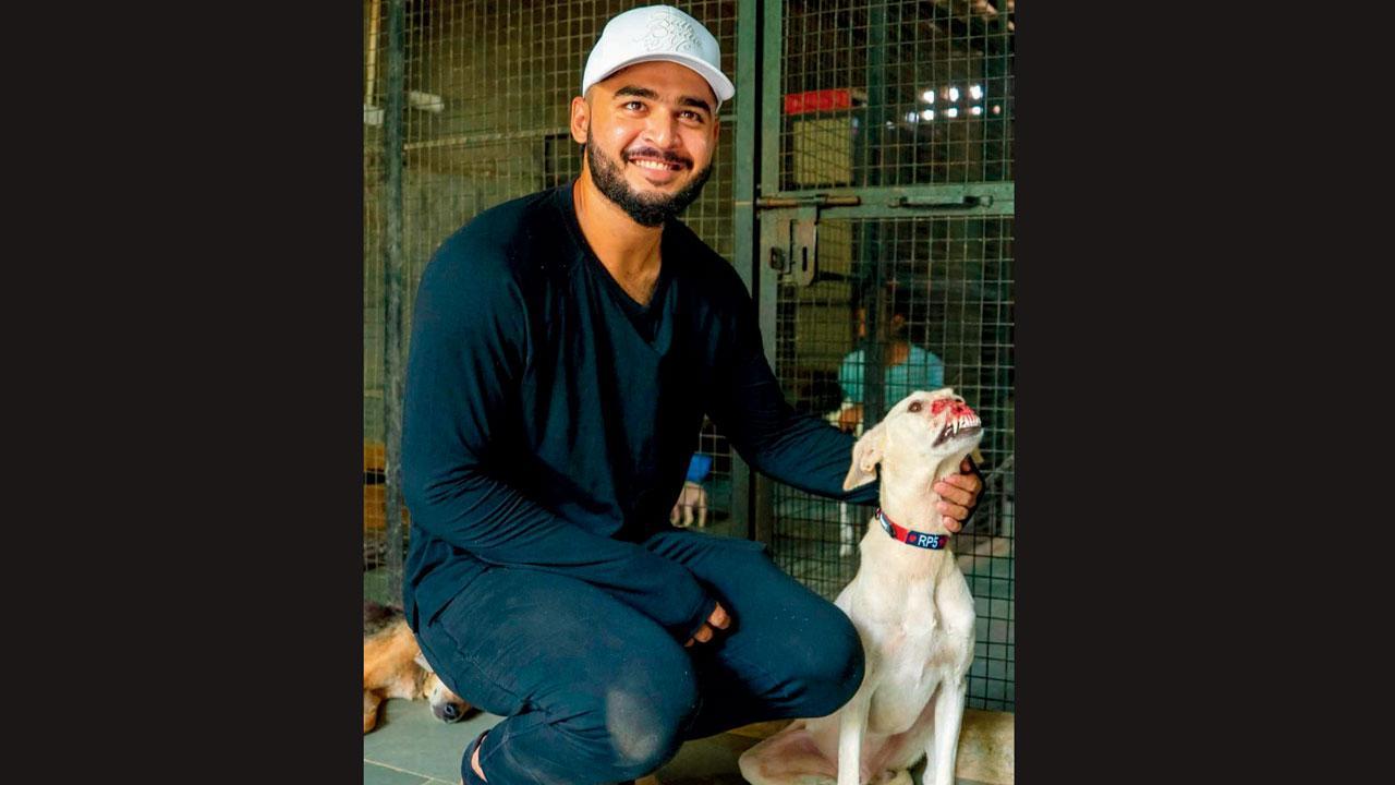 રિયાન પરાગે એક ઇન્જર્ડ ડૉગને દત્તક લીધો