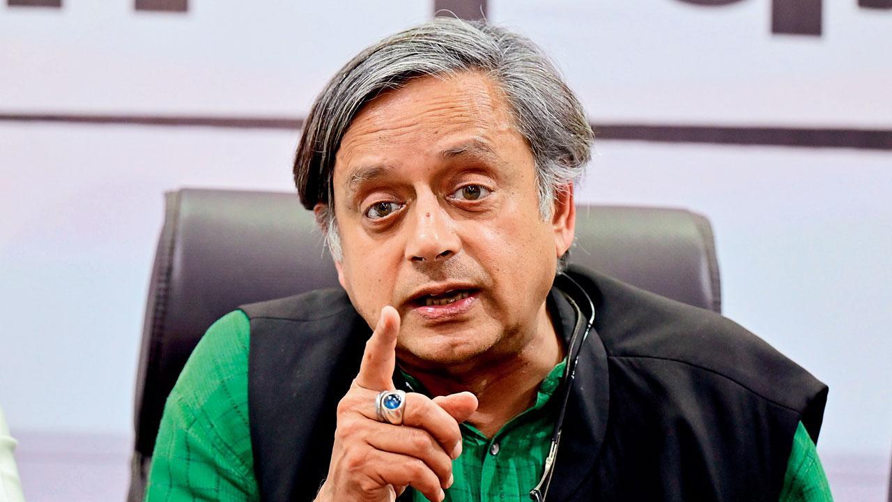 શશી થરૂર