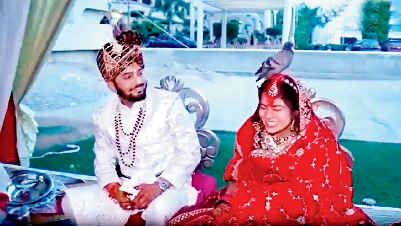લગ્નમાં દુલ્હનને આશીર્વાદ આપવા દાદાજી કબૂતર બનીને આવ્યા?