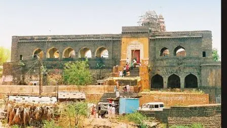 પંઢરપુર પાસેઆવેલાં ગોપાલપુરમાં જનાબાઈ અને ગોપાલકૃષ્ણ મંદિર.