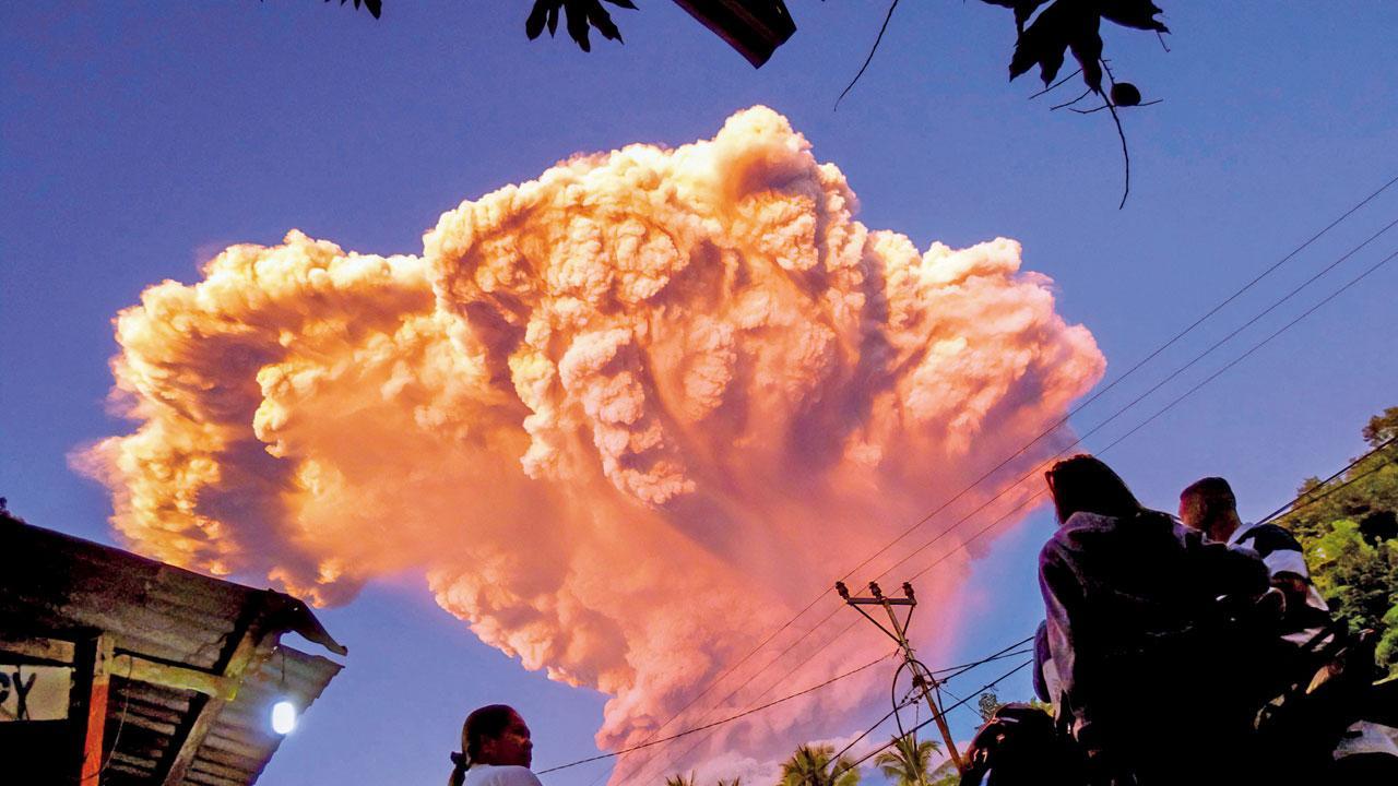 બાલી નજીક જ્વાળામુખી ફાટવાથી ફ્લાઇટો કૅન્સલ