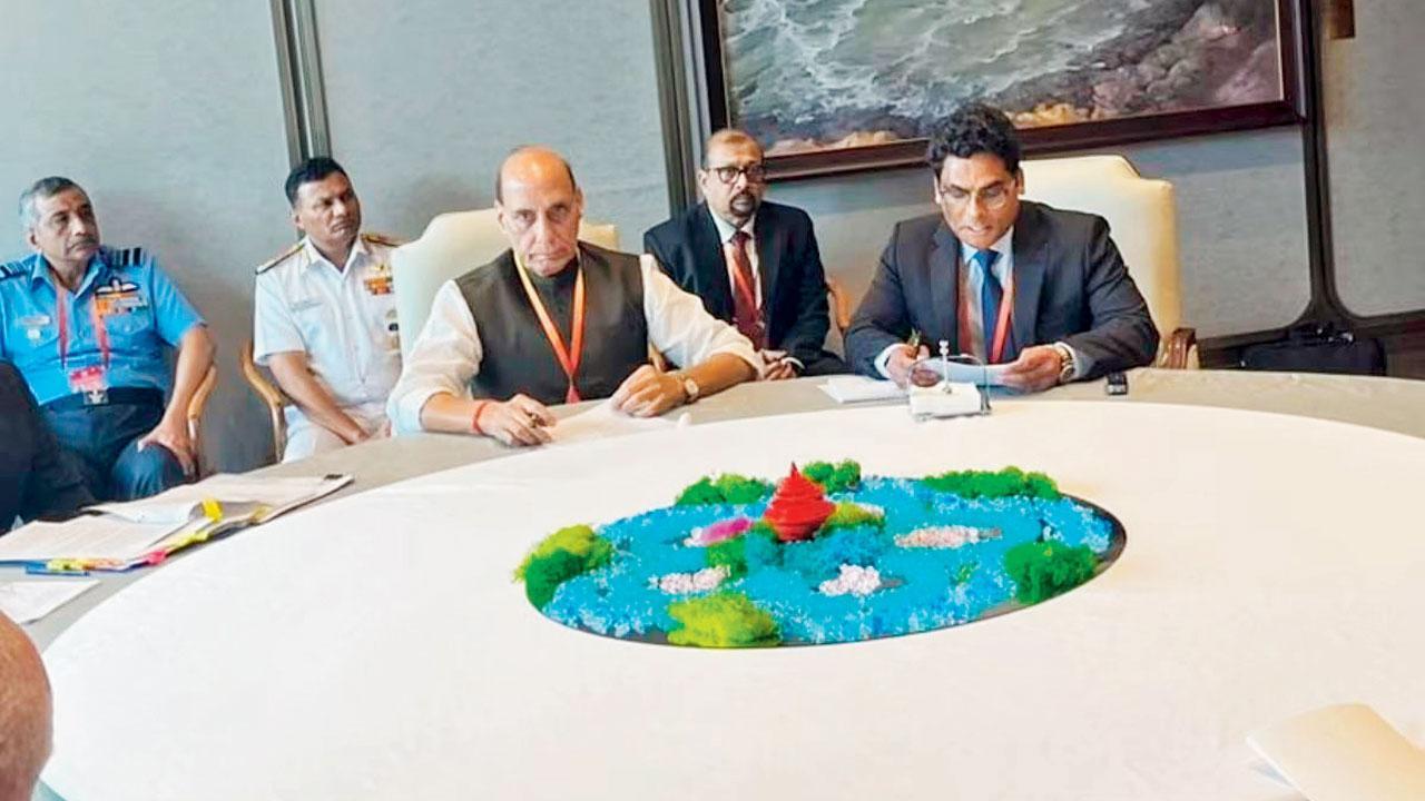 ચીનની મીટિંગમાં રાજનાથ સિંહ.