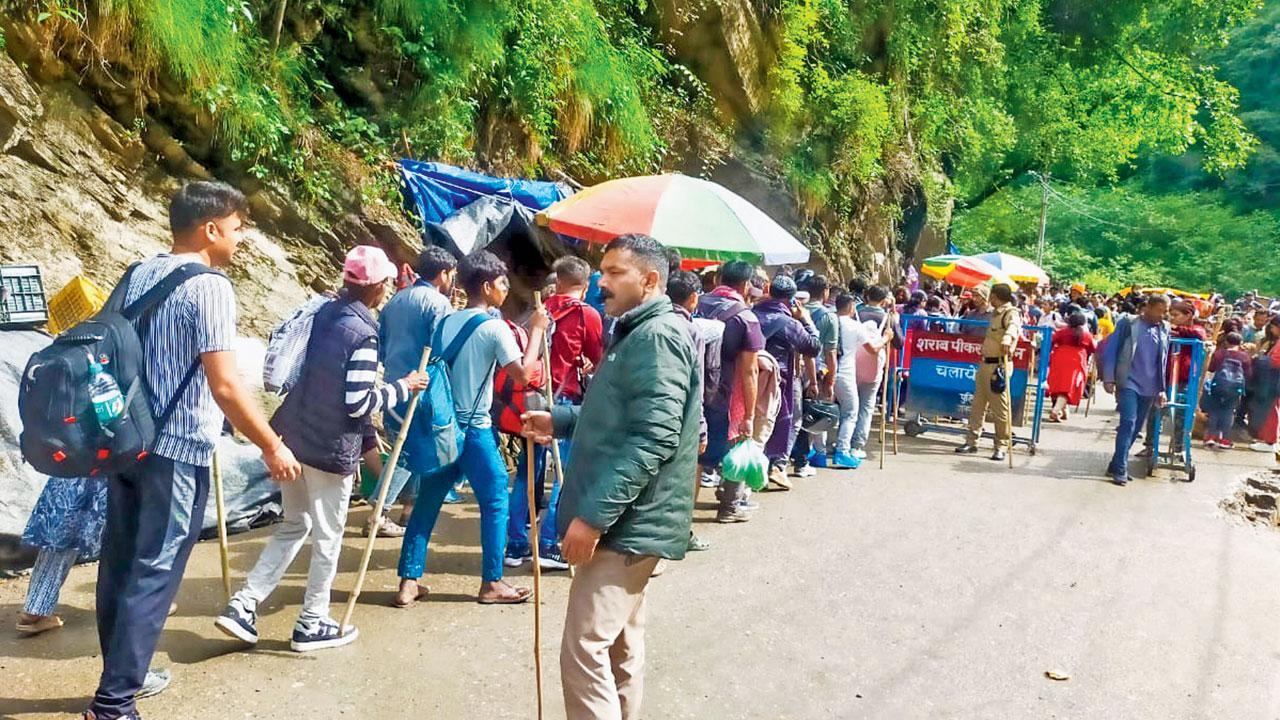 કેદારનાથ ધામની યાત્રા ફરીથી શરૂ કરી દેવામાં આવી