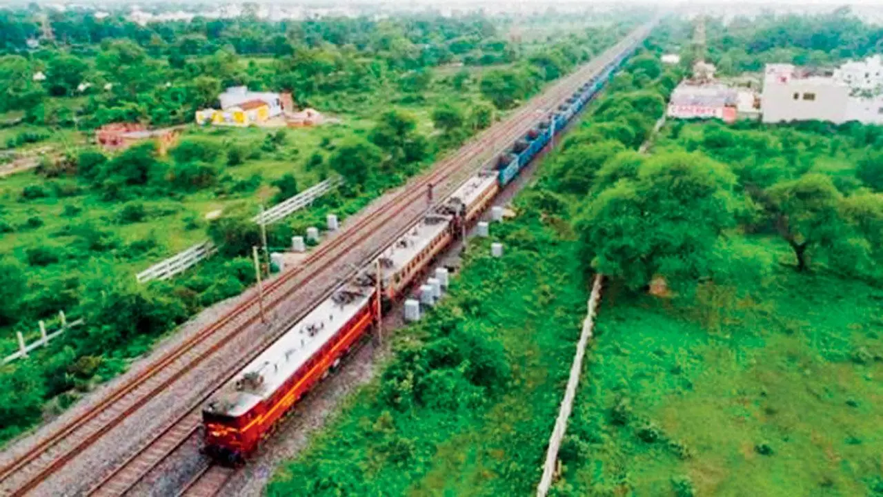 ભારતીય રેલવેનો મહાસર્પ સુપર વાસુકિ
