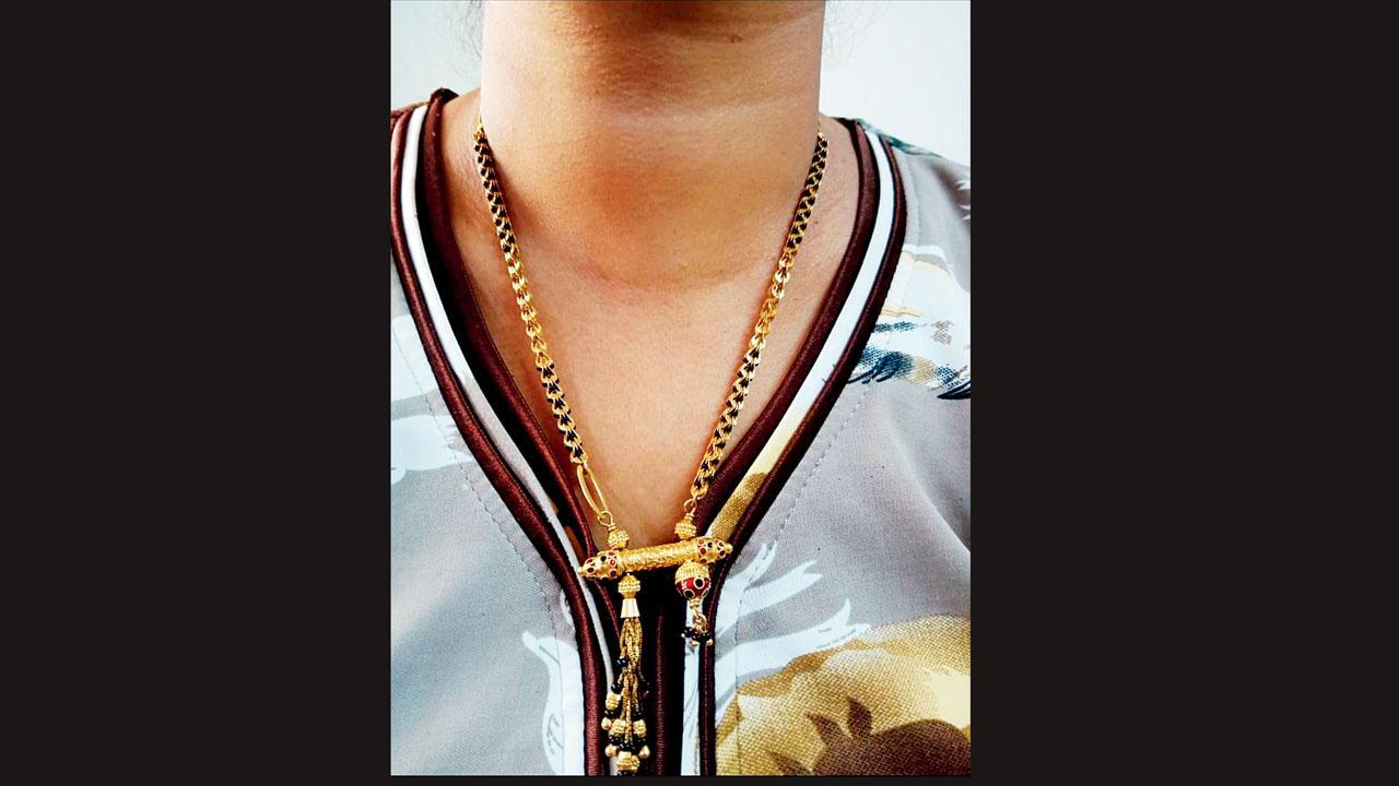 લક્ષ્મી ચૌહાણનું ચોરાયેલું મંગળસૂત્ર.