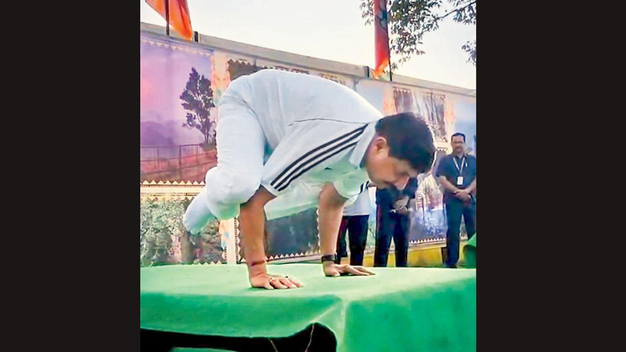 આ મુખ્ય પ્રધાન તો ભઈ ખરા યોગી નીકળ્યા