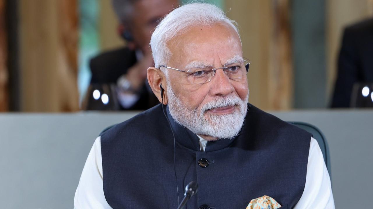 પ્રધાનમંત્રી નરેન્દ્ર મોદીએ કૅનેડામાં 51મા G7 સમિટમાં ઊર્જા સુરક્ષા પર આઉટરીચ સત્રમાં ભાગ લીધો