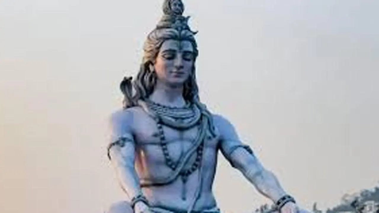 આખિર પતા લગા કિ તેરા દિલ મેં વાસ હૈ, ઢૂંઢે કોઈ કહાં કિ તૂ હર એક કે પાસ હૈ