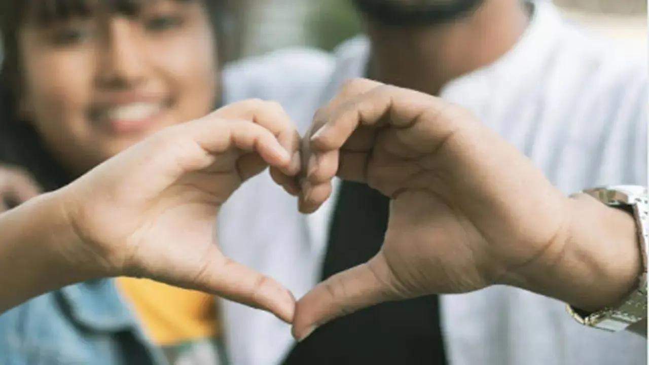 પ્રતીકાત્મક તસવીર (સૌજન્ય: મિડ-ડે)