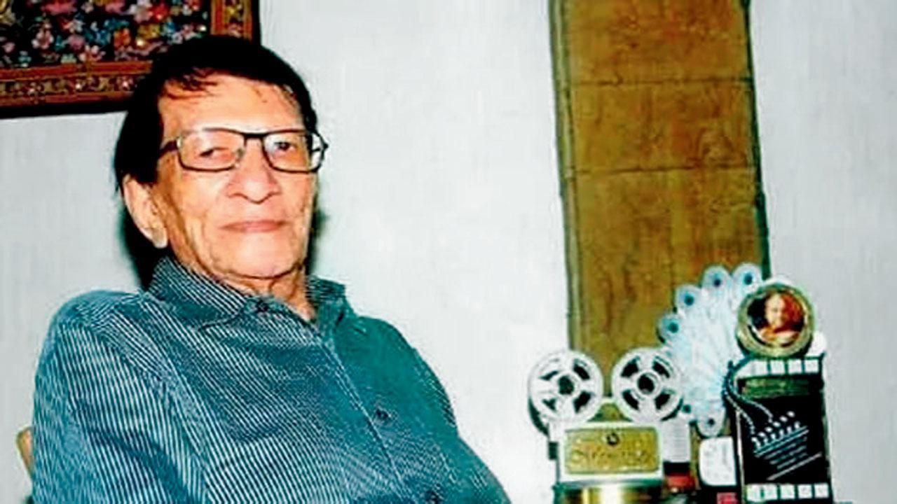 ગીતકાર યોગેશ