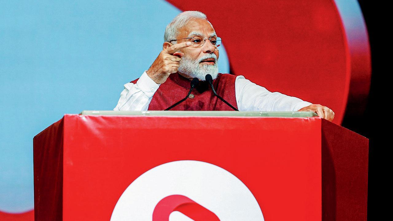 ગઈ કાલે દિલ્હીના ભારત મંડપમમાં આયોજિત એક કાર્યક્રમમાં બોલતા નરેન્દ્ર મોદી.