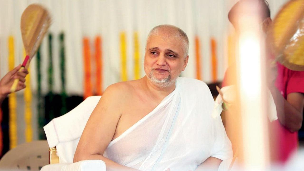 જૈનાચાર્ય શ્રી યુગભૂષણસૂરિજી મહારાજા