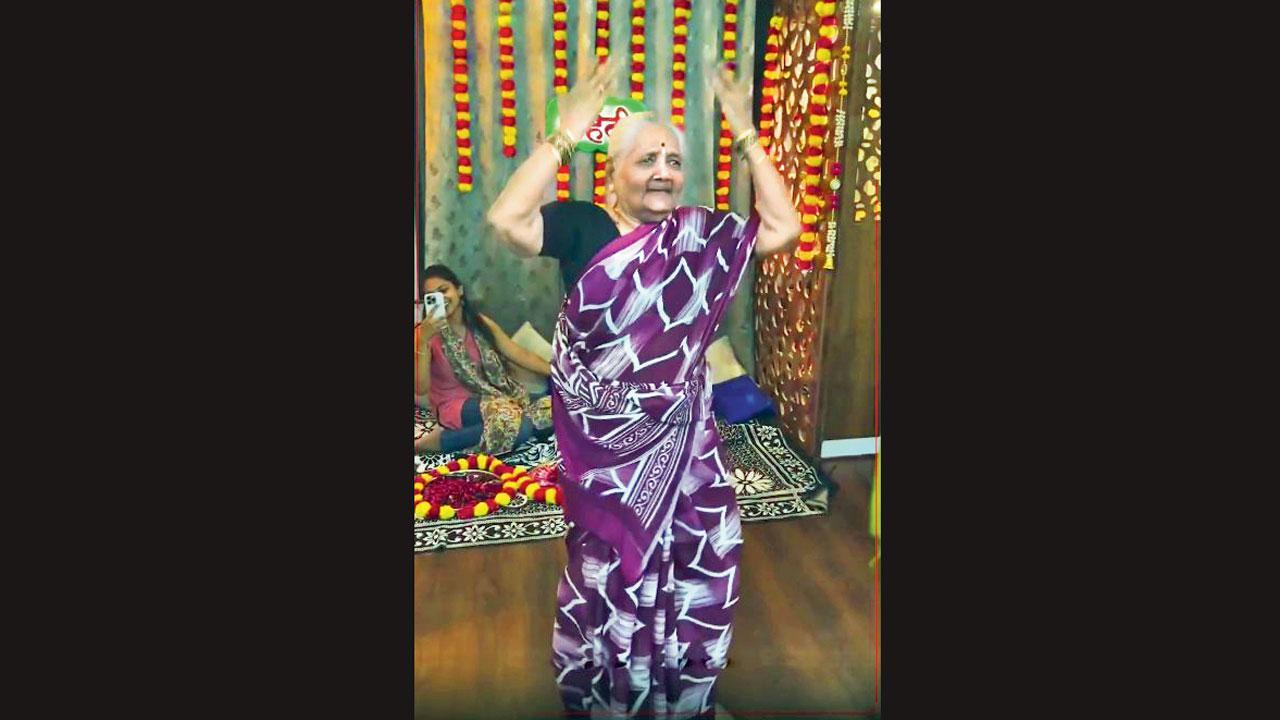 મેંદીની સેરેમનીમાં એક દાદીનો ડાન્સ સોશ્યલ મીડિયા પર જબરો વાઇરલ થયો