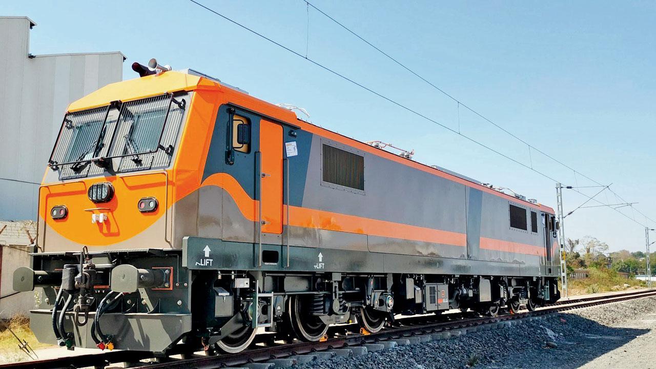 આ મેડ ઇન દાહોદ લોકોમોટિવ એન્જિન દેશના રેલવે-ટ્રૅક પર દોડશે.