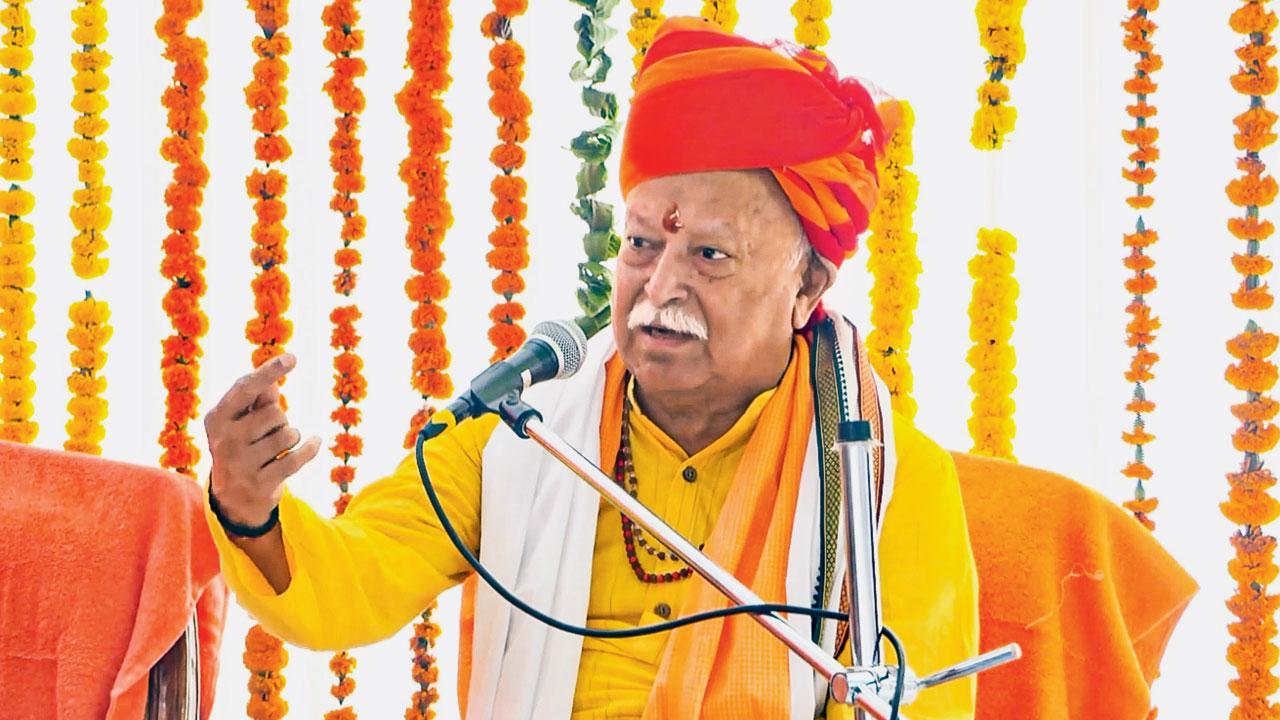 ગઈ કાલે જયપુરમાં એક સમારોહમાં બોલતા ડૉ. મોહન ભાગવત.