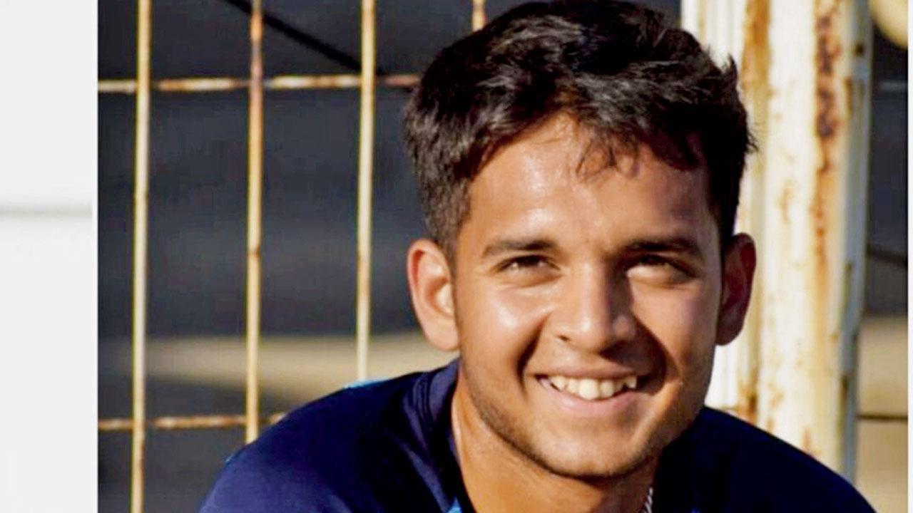 હર્ષ દુબે