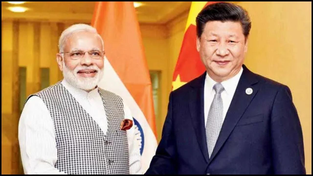 શી જિનપિંગ અને PM નરેન્દ્ર મોદી ફાઇલ તસવીર (સૌજન્ય: મિડ-ડે)