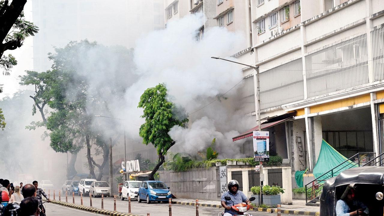 કાંદિવલીના ઠાકુર વિલેજના બિલ્ડિંગમાં લાગી આગ