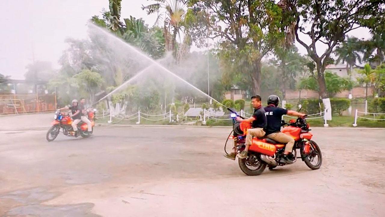 મણિપુર ફાયર-સર્વિસે ઝડપથી આગ બુઝાવવા માટે પહોંચી જઈ શકાય એવી હાઇટેક મોટરબાઇક તૈયાર કરી