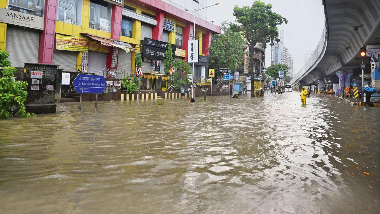 હિન્દમાતા, દાદરની આશિષ રાજેએ લીધેલી તસવીર