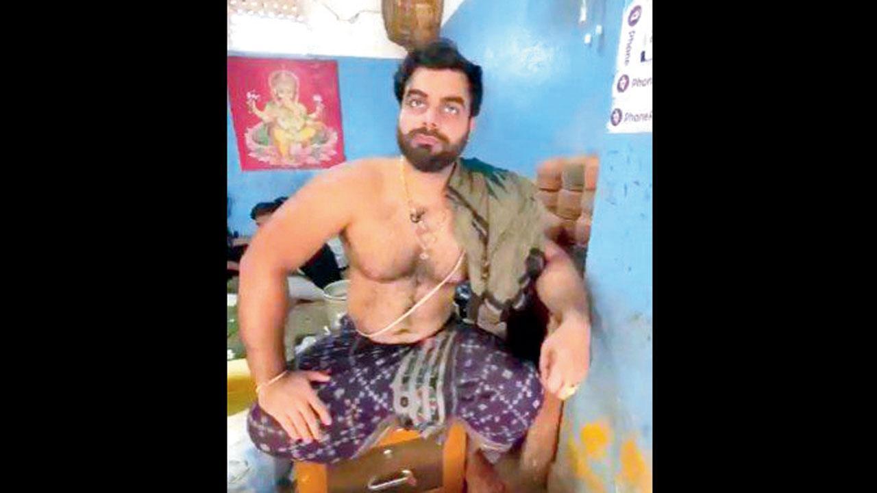 સોશ્યલ મીડિયા પર વિરાટ કોહલી જેવી દેખાતી એક વ્યક્તિ