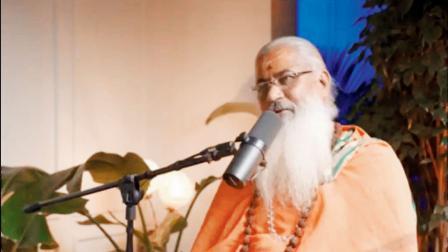 જ્યોતિષી સ્વામી યોગેશ્વરાનંદગિરિ