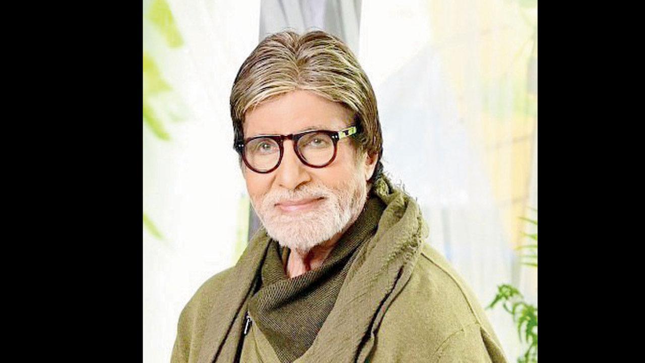 અમિતાભ બચ્ચને ગોરેગામ-ઈસ્ટમાં બે અપાર્ટમેન્ટ્સ ૧૨ કરોડ રૂપિયામાં વેચી દીધા છે.