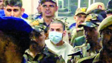 અનમોલ બિશ્નોઈને ગઈ કાલે દિલ્હીની પટિયાલા હાઉસ કોર્ટમાં રજૂ કરવામાં આવ્યો હતો. અદાલતે તેને ૧૧ દિવસ માટે નૅશનલ ઇન્વેસ્ટિગેશન એજન્સીની કસ્ટડીમાં મોકલ્યો હતો.