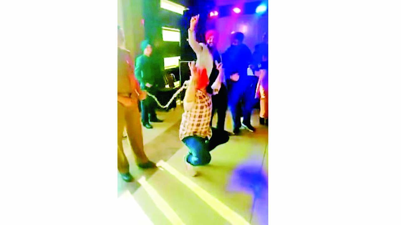 વાયરલ વીડિયોમાંથી સ્ક્રીન શૉટ