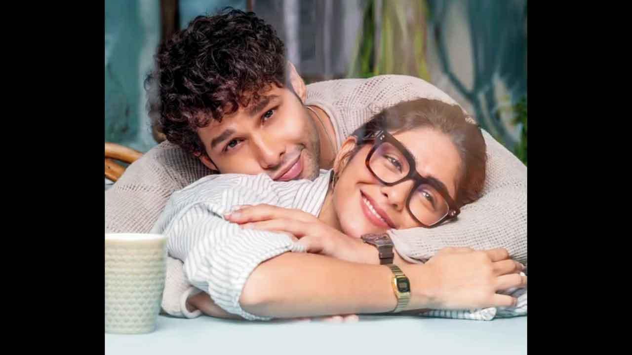 વૅલેન્ટાઇન્સ-વીકમાં સિદ્ધાંત ચતુર્વેદી અને મૃણાલ ઠાકુરની રોમૅન્ટિક ફિલ્મ રિલીઝ થશે