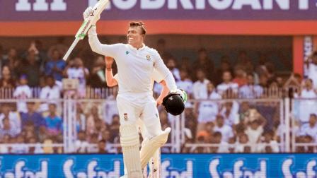 સેનુરન મુથુસામીએ ૨૦૬ બૉલમાં  ૧૦૮ રન  બનાવ્યા