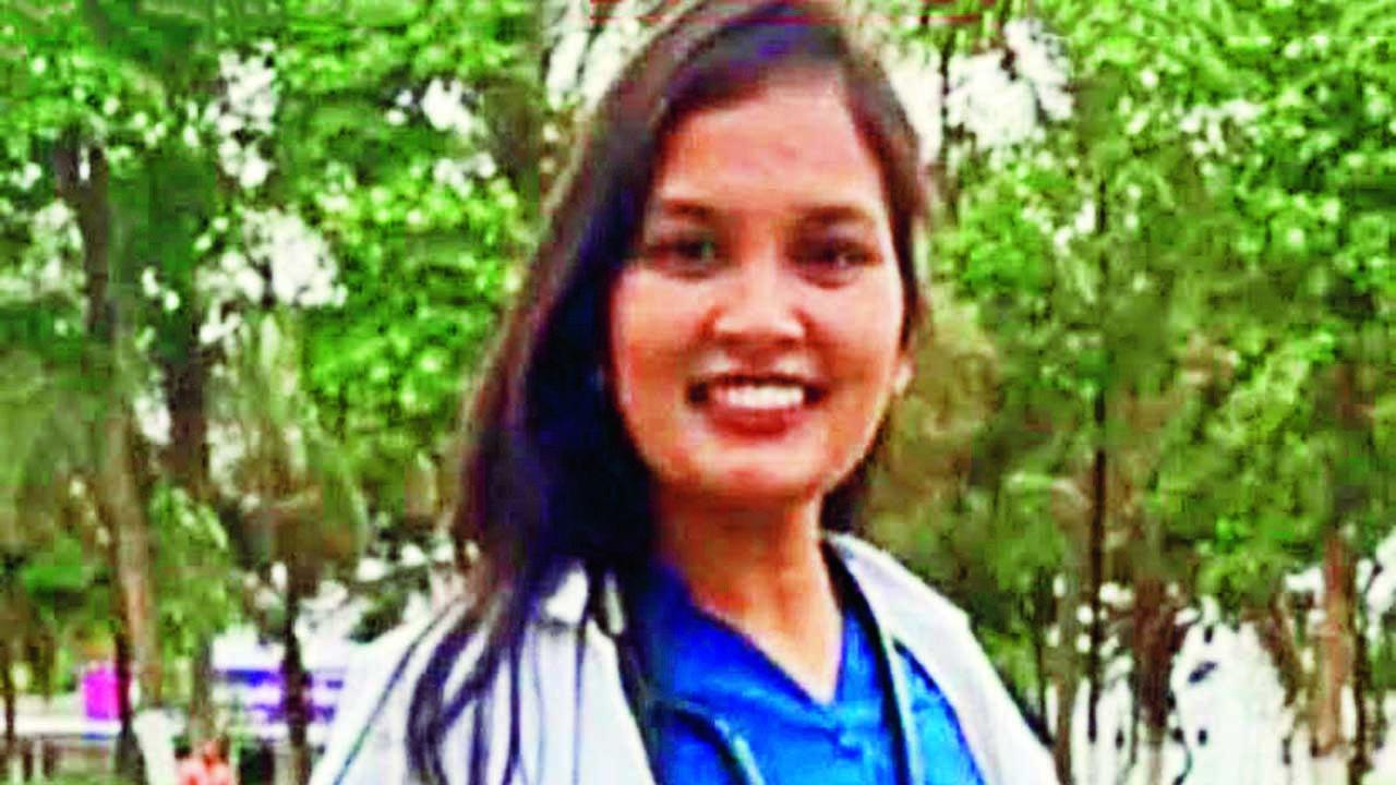 ફલટણ કેસની તપાસ માટે મહિલા IPS અધિકારીની અધ્યક્ષતા હેઠળ SITની રચનાનો આદેશ