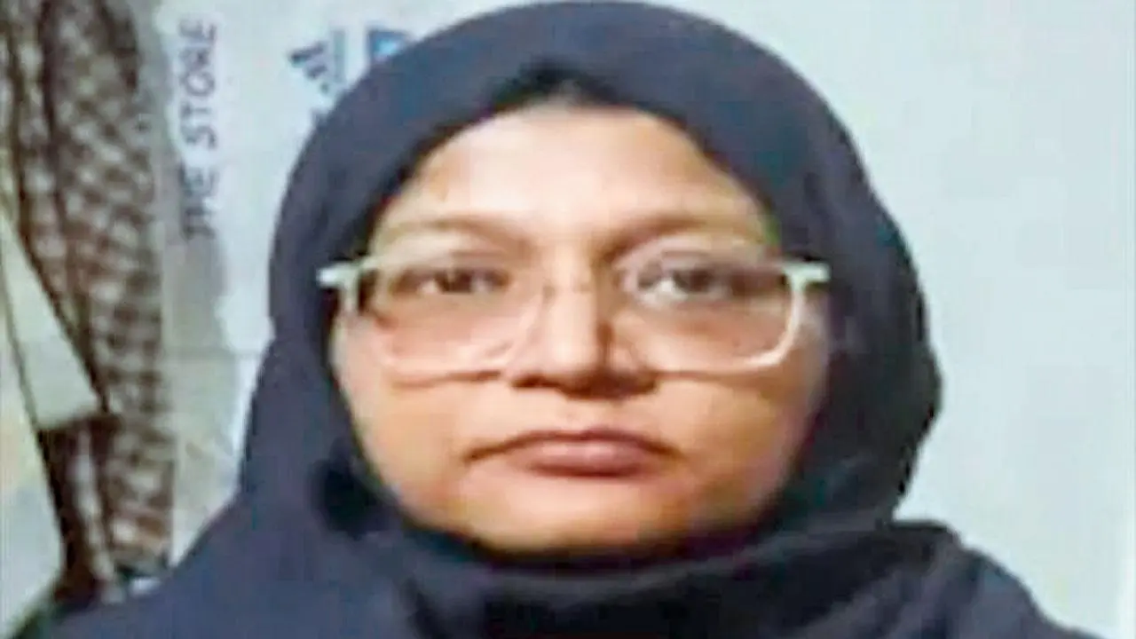  ડૉ. શાહીન 