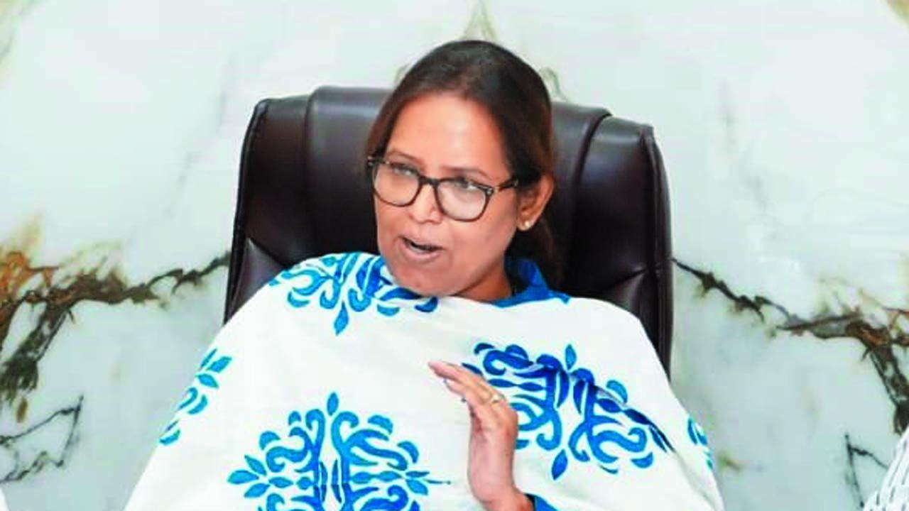 વર્ષા ગાયકવાડ