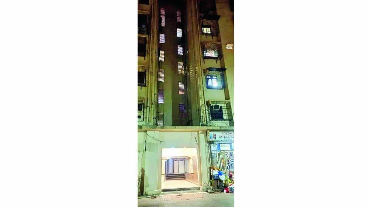 અંધેરીમાં આવેલી વિશાલ કો-ઑપરેટિવ હાઉસિંગ સોસાયટી.