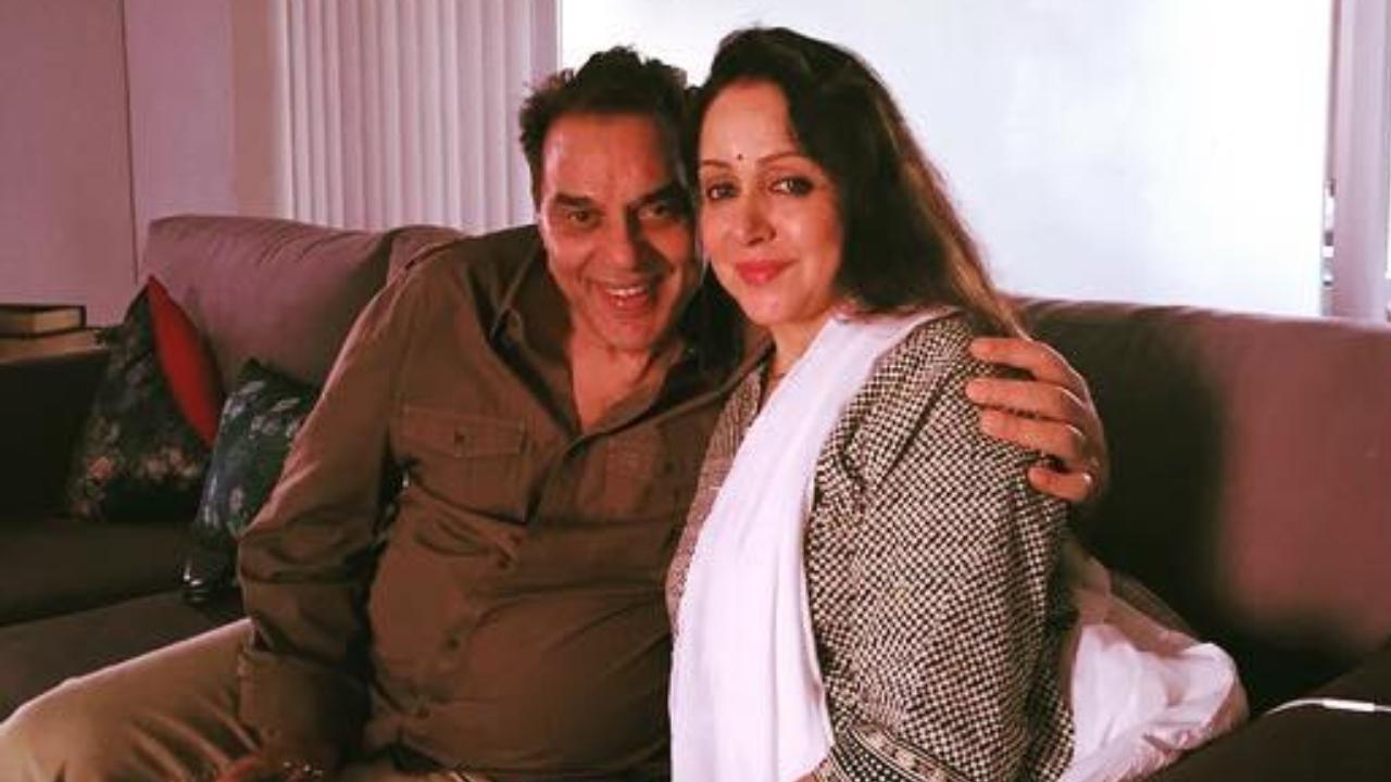 ધર્મેન્દ્ર અને હેમા માલિનીની ફાઇલ તસવીર