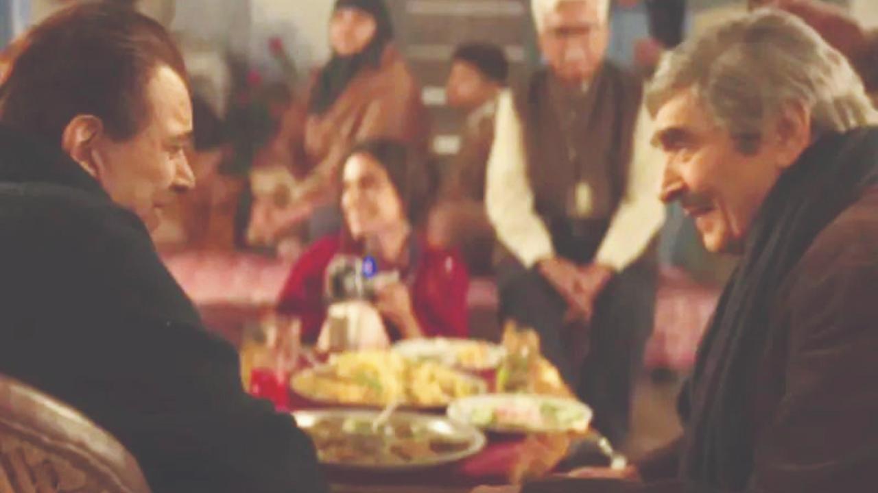 શોલેના દિવંગત સુપરસ્ટાર્સ ધર્મેન્દ્ર અને અસરાની મૃત્યુ પછી સાથે જોવા મળ્યા