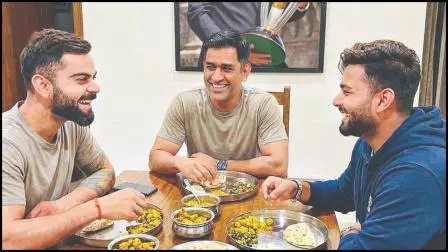 રાંચીમાં ધોનીના ઘરે ડિનર કરવા પહોંચ્યા વિરાટ કોહલી, રિષભ પંત અને ઋતુરાજ ગાયકવાડ